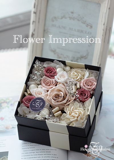 プリザーブドフラワーのフラワーボックス プチフラワーコース作品です Flower Impression